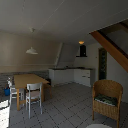 Cosy In With Balcony Terrace Casa de Férias Eerbeek